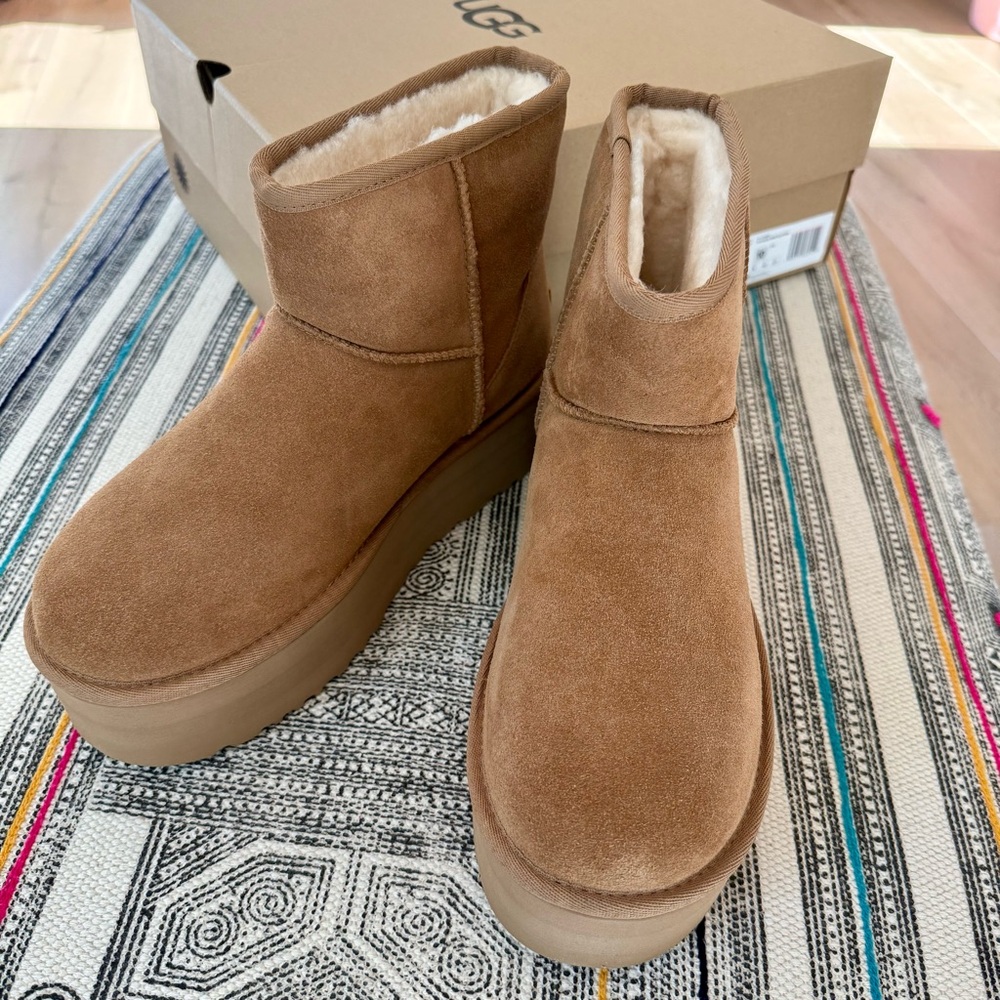 UGG Classic Mini Platform Boot